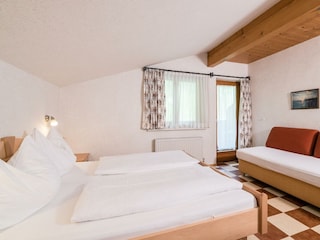 Schlafzimmer Bild 3