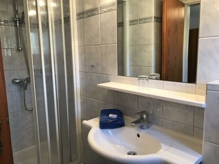 Einbettzimmer Badansicht