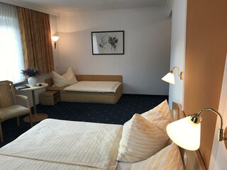 Dreibettzimmer Wohnbeispiel