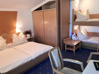 Familienzimmer Wohnansicht