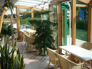 Wintergarten am Abend