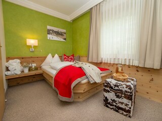 Room Pictures_Room_EZ_STD_0