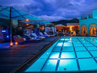 Outdoor Pool im Sportresort Alpenblick