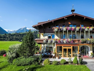 St_Georg_aussen_sommer16_01