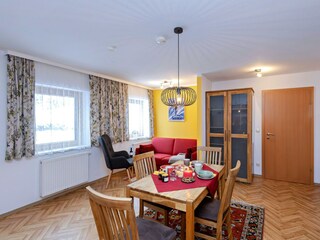 Wohnküche /ausziehbare Doppelcouch