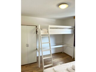 Aparment Zachary Bedroom 1 Hochbett