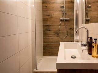 alpin-resort-kaprun-top-1-badkamer-ark1-009