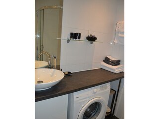 Bad mit Weschmaschine