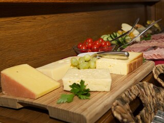 Frühstücksbuffet Alpenrose Zell am See