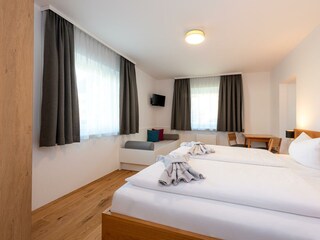 Schlafzimmer-Chalet Georg 1_1. Stock