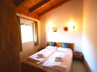 Apt Peter Bedroom_8445