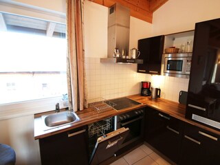 Apt Peter Kitchen_8436