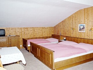 Dreibettzimmer mit Balkon