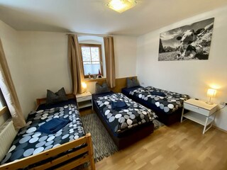 E4F9E887-38BB-4F3A-8D37-3437E5A6B29C