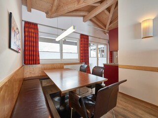 Burgblick Essbereich