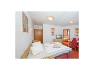 Familienzimmer_getrennte Schlafzimmer