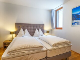 2.2 Schlafzimmer Bellevue 5.1