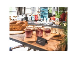 53278427643_ce3e66678f_b