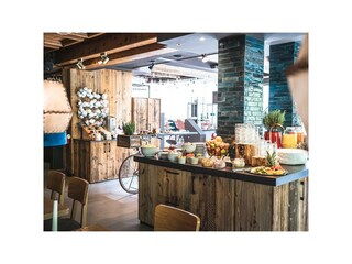 53277250912_bef569fa60_b