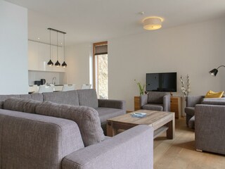 Bellevue 4.3 low res-12