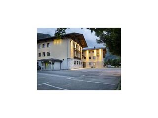 auenansicht-sommer-jufa-hotel-kaprun-1-720x480