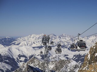 kitzsteinhorn-gletscherjet-bergpanorama-winter-juf