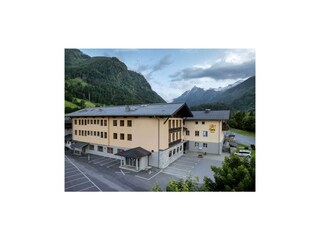 auenansicht-sommer-jufa-hotel-kaprun-720x539