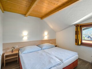 Schlafzimmer App. 23