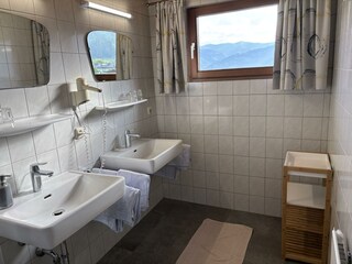 Badezimmer 1 - Appartement 23