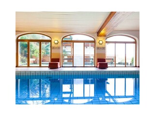 Hallenbad mit Gegenstromanlage St. Georg Zell/See