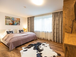 Schlafzimmer + TV