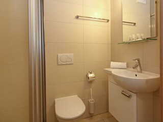 3.2 Badezimmer b2