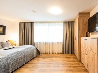 Schlafzimmer mit TV