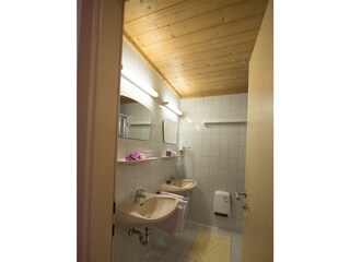 Bad mit Dusche Appartement 16