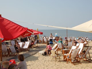 The popular beach bar Duhnen (cocktails, snacks)