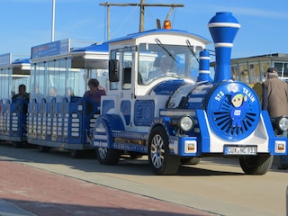 Die regelmäßig fahrende Jan-Cux-Strandbahn