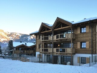 1.1 AMR achterkant webfoto