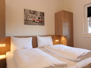 3.5 Schlafzimmer b26