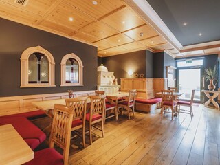 web-Tauernhof-BarLobby-Nov23-0006