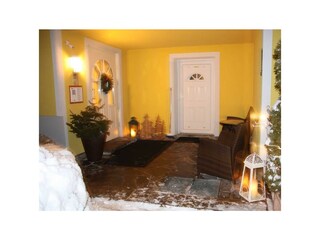 Eingang Hauptgebäude