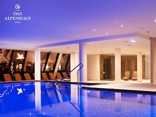 DAS ALPENHAUS KAPRUN-Innenpool