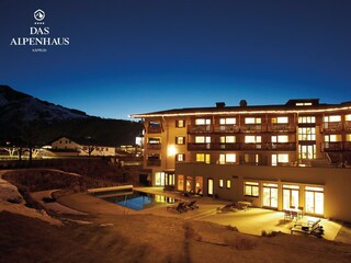DAS ALPENHAUS KAPRUN-Winter