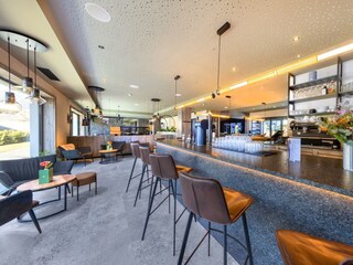 PEOPLE'S HOTEL_BAR