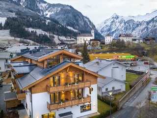 PEOPLE'S HOTEL_Drone2