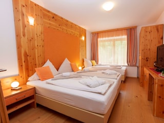 24_Suite