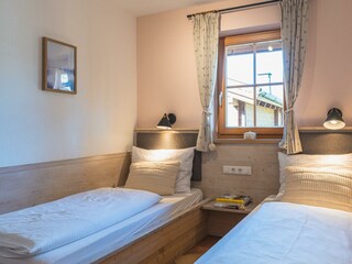8_Schlafzimmer_Einzelbetten