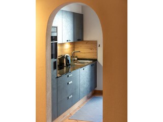 Dora_Küche_Durchgang