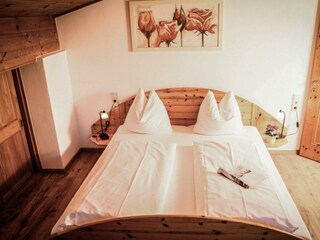 AP_PEOPLE'S_PLACE_SCHLAFZIMMER_2