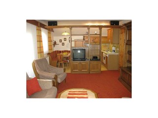 App 3/2 Wohnzimmer, Küche, Essecke