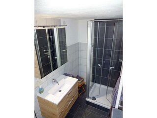 App. 5/1 (Haus Gandler) Bad/DU, Waschtisch